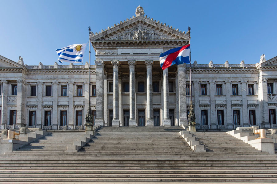 palacio-legislativo-montevideo-uruguay